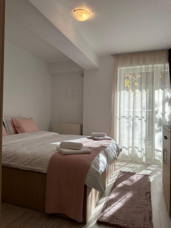 Fly Airport Residences & Therme-Self Check-In オトペニ エクステリア 写真