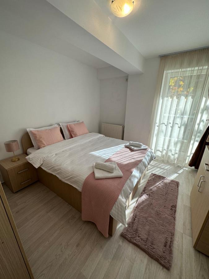 Fly Airport Residences & Therme-Self Check-In オトペニ エクステリア 写真