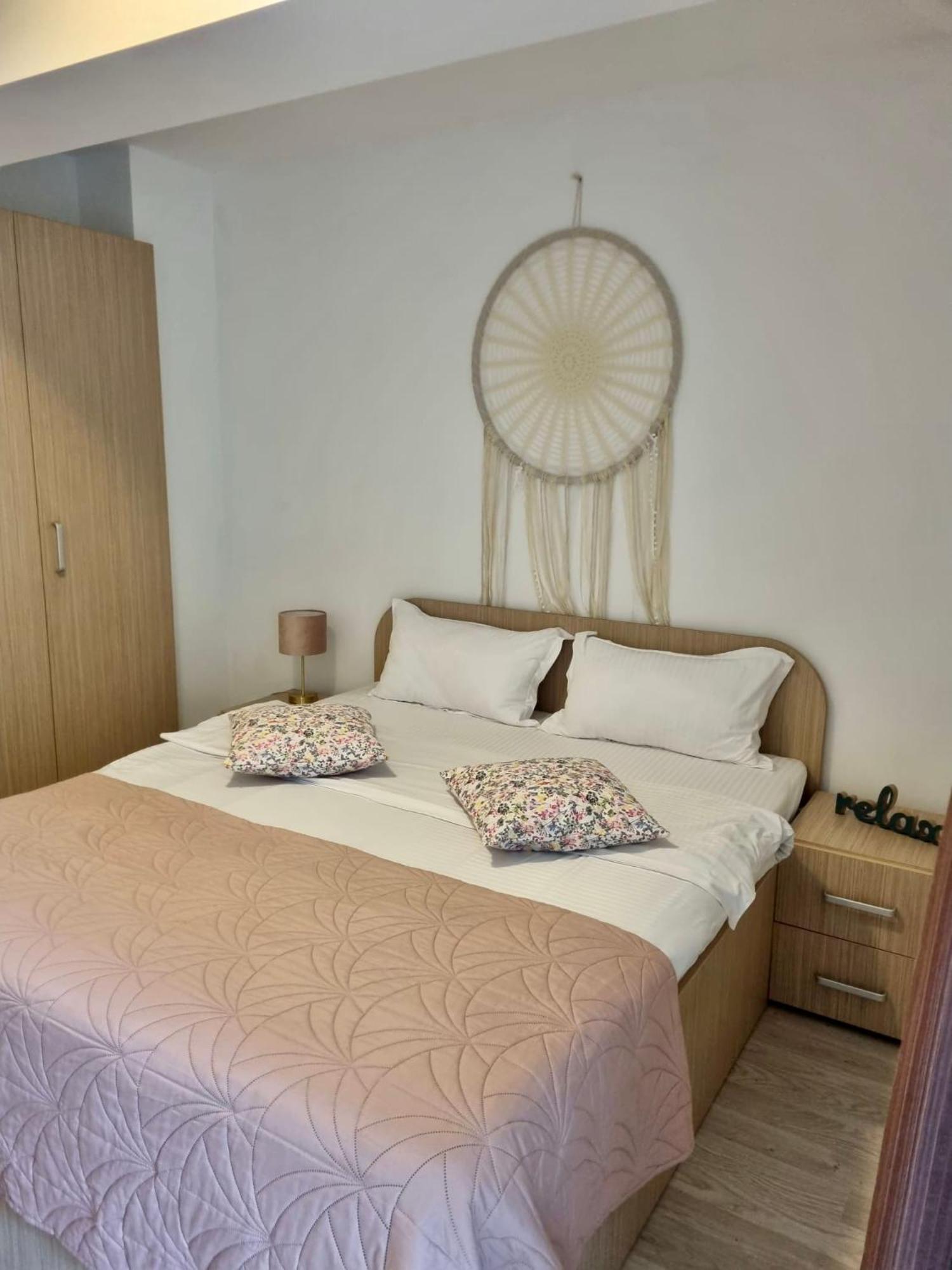 Fly Airport Residences & Therme-Self Check-In オトペニ エクステリア 写真